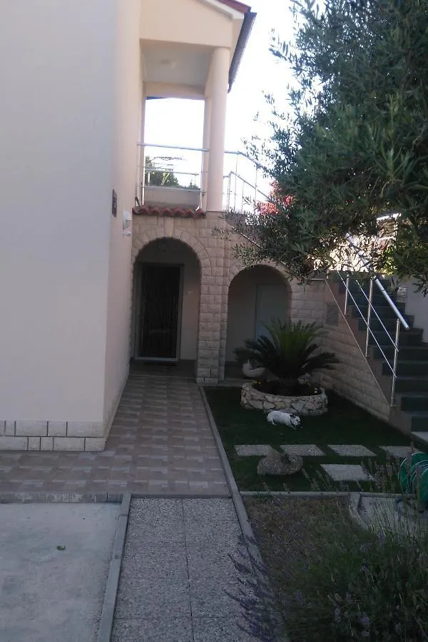 Apartments With A Parking Space Banjol, Rab - 4956 Banjol