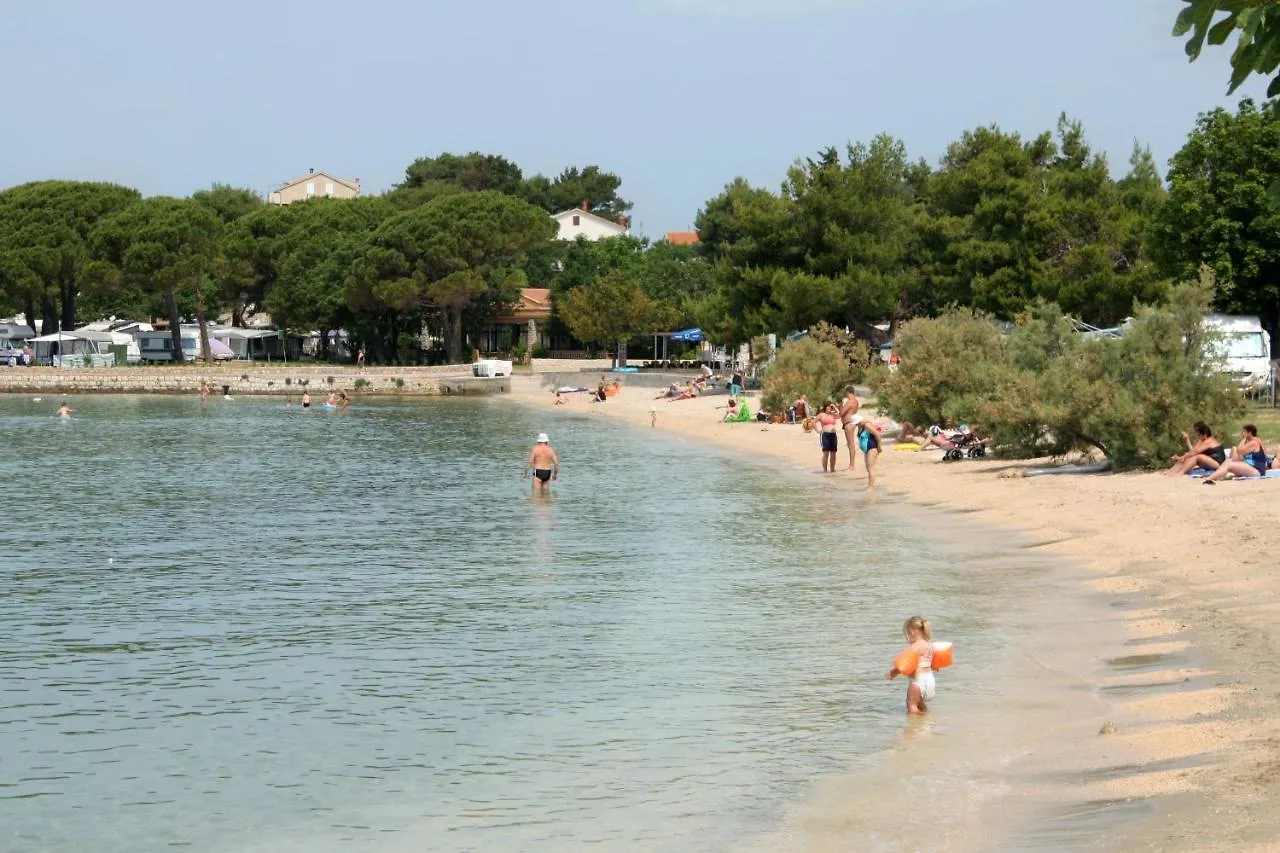 Apartments With A Parking Space Banjol, Rab - 4956 Croatie