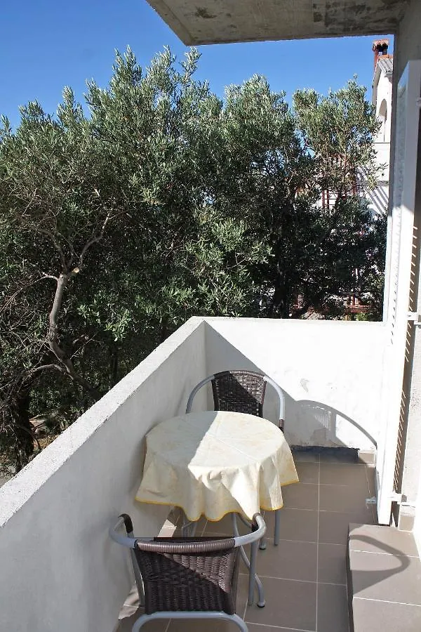 Apartments With A Parking Space Banjol, Rab - 4956