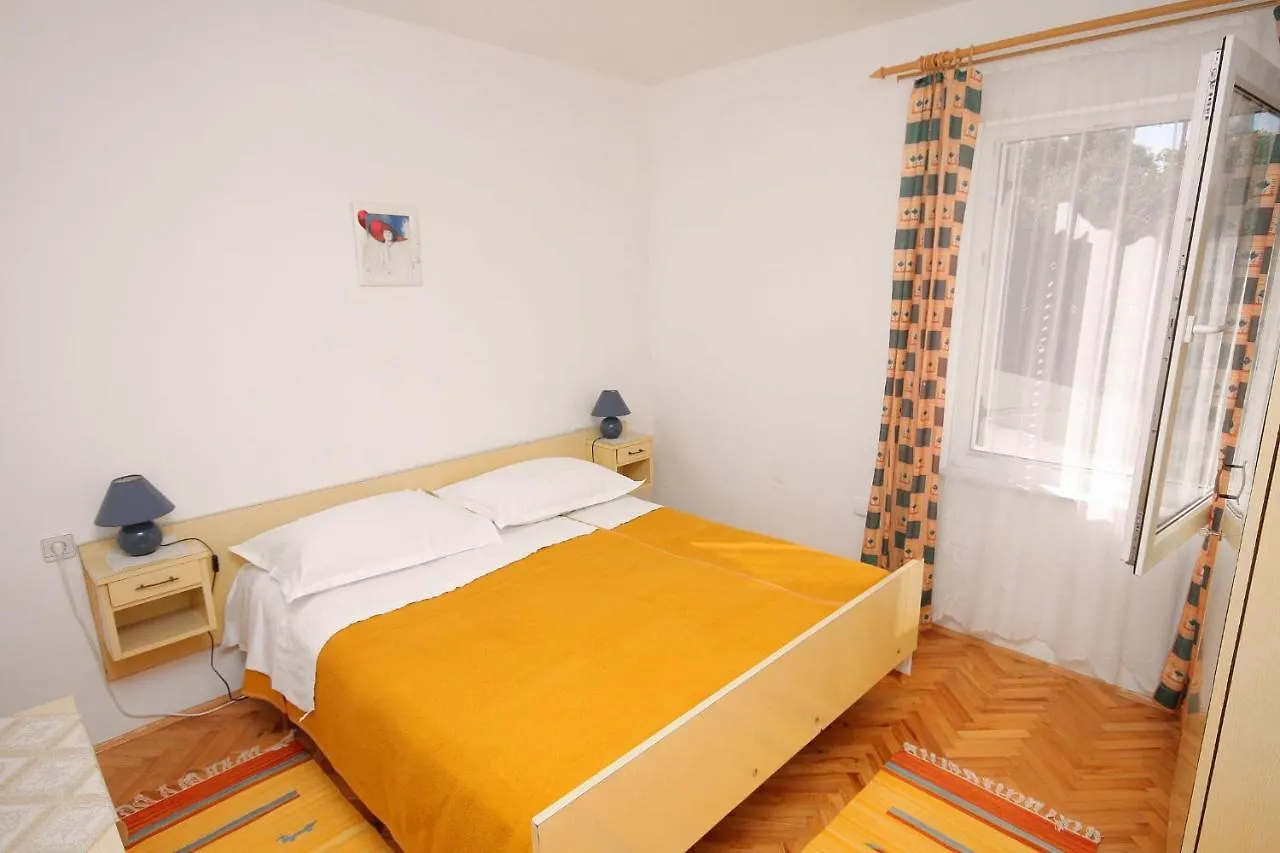 Apartments With A Parking Space Banjol, Rab - 4956